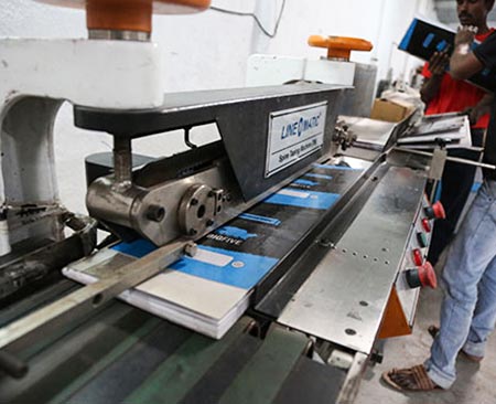 Spaine Taping Machine